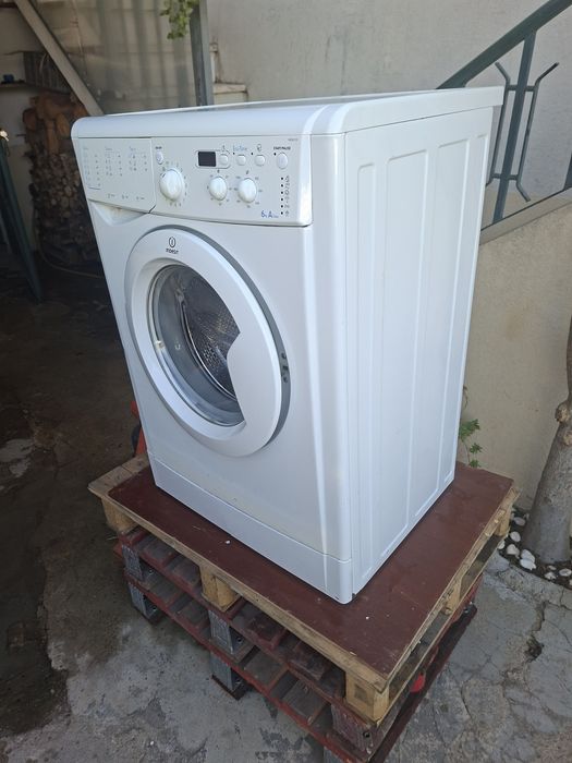 Maquina de lavar roupa Indesit