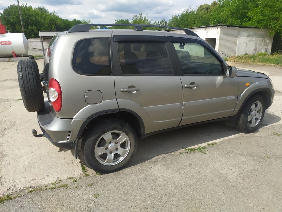 Продаж обмін Ніва Шевроле 2999 $.