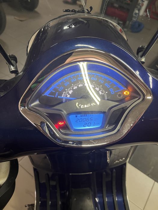 Vespa GTS 300 2020 рік