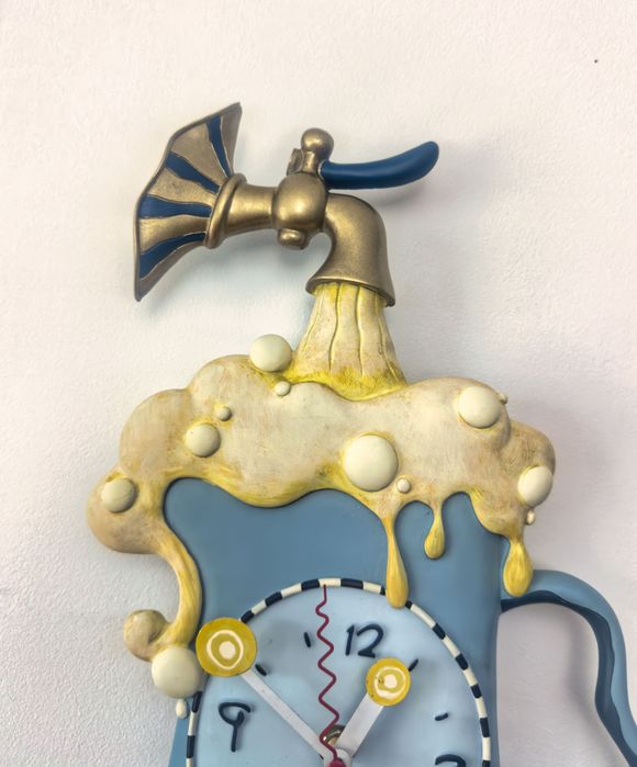 Czas na piwo - wyjątkowy zegar ścienny z wahadłem.