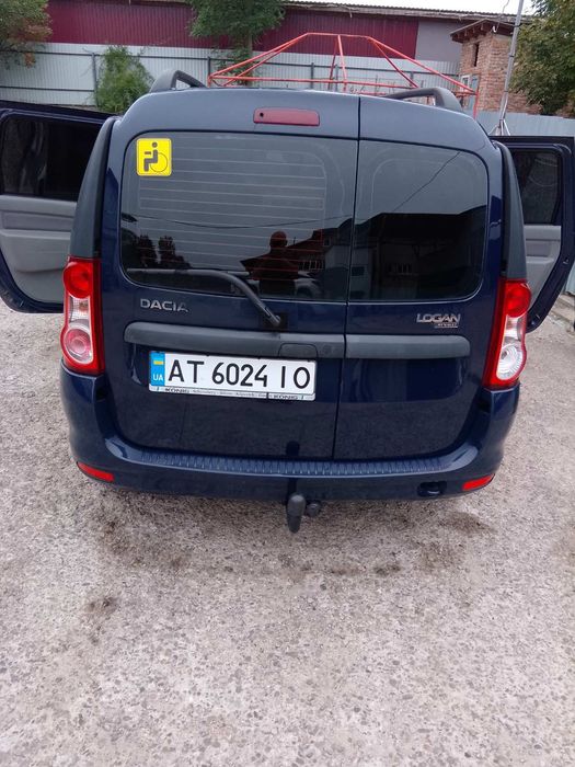 Продаж авто "Дачія Логан"