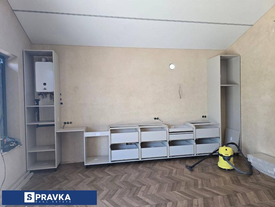 Продам дом в Фонтанке с ремонтом