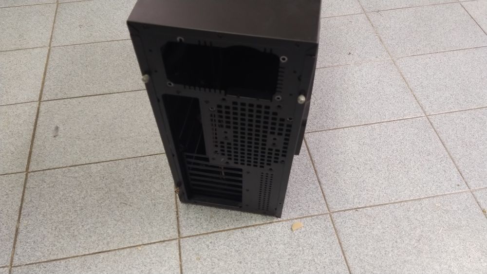 Caixa torre de pc