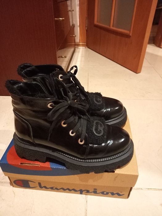 Женские кожанные ботинки