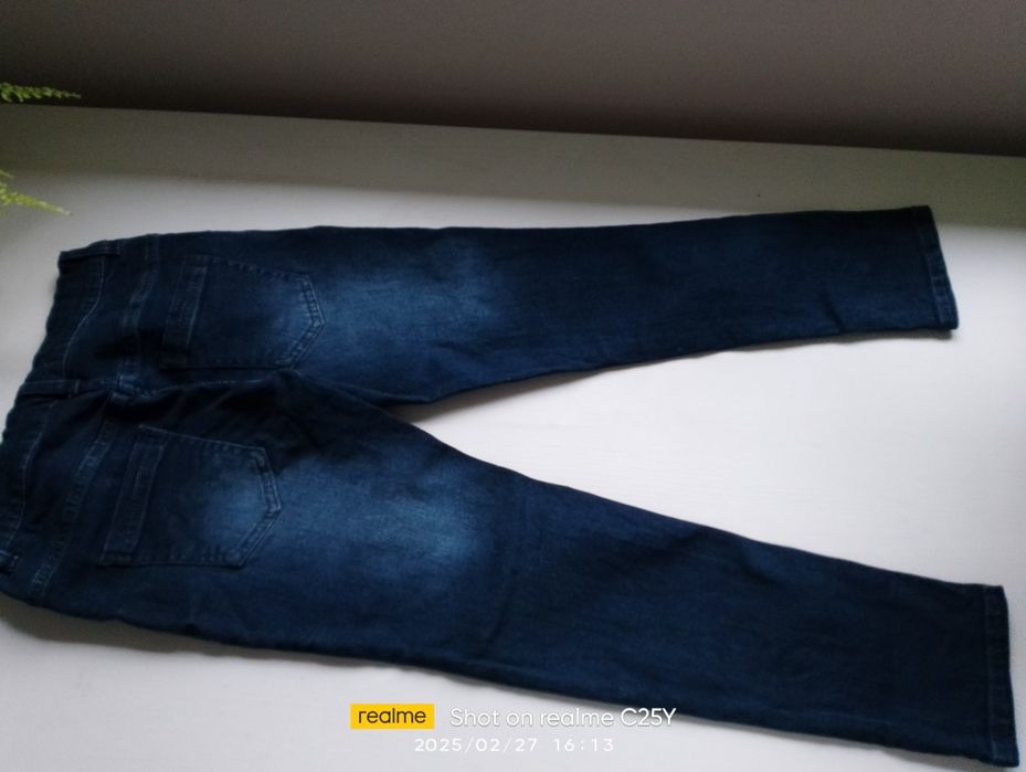 Spodnie jeansowe 134/140