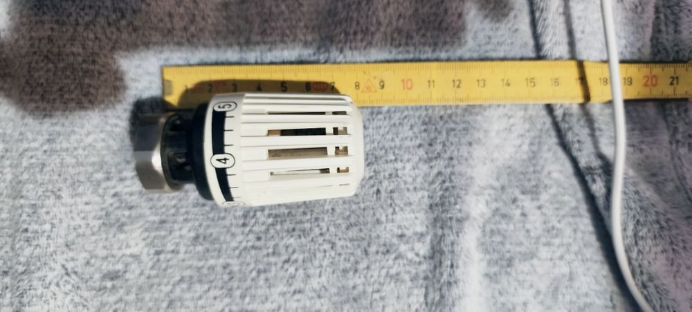 Głowice termosttyczna  do grzejników malutkie nietypowe