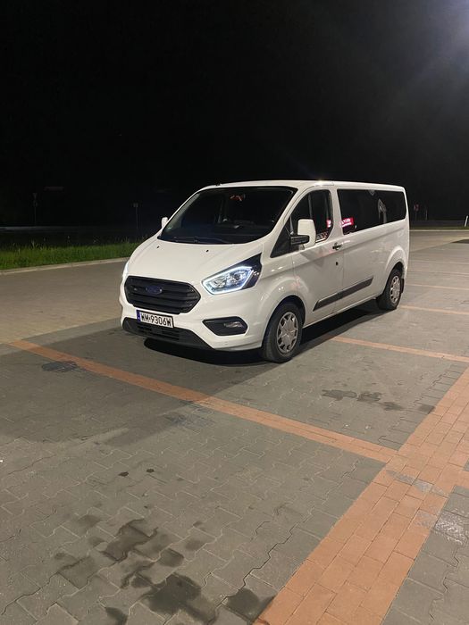 Przewóz osób busem 9