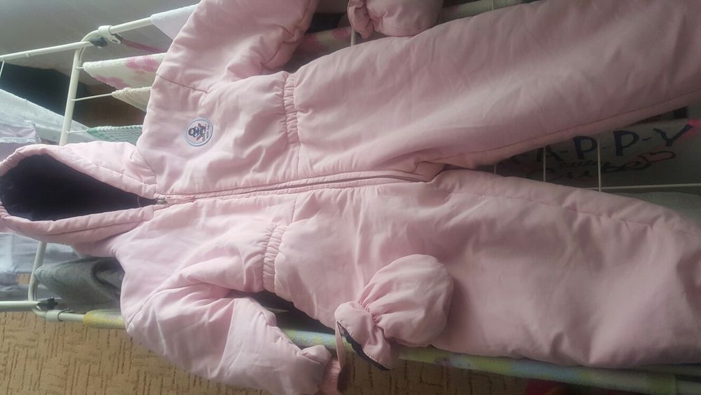 Kombinezon dla dziewczynki.