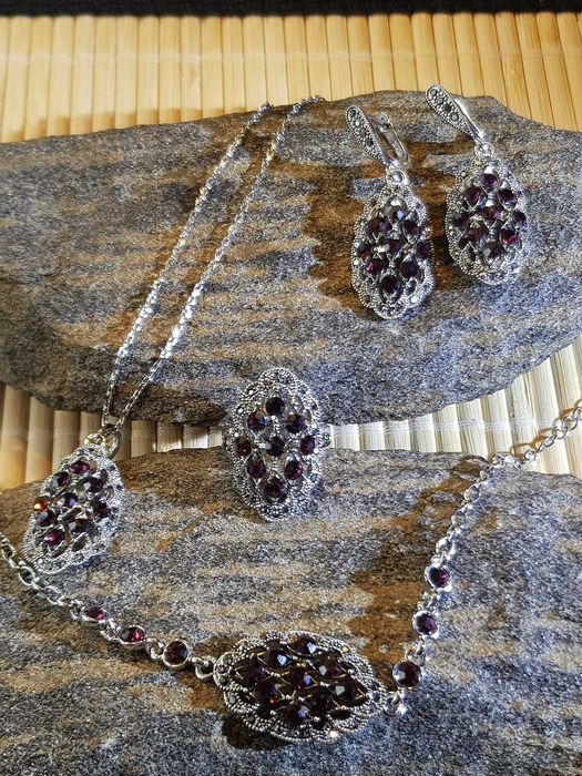 Srebrny Komplet biżuterii z granatami - 4 ro cz.+ Bransoletka - Pr 925