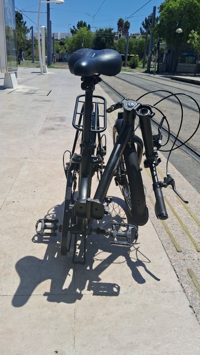 Bike Não elétrica,mas da para por bateria.