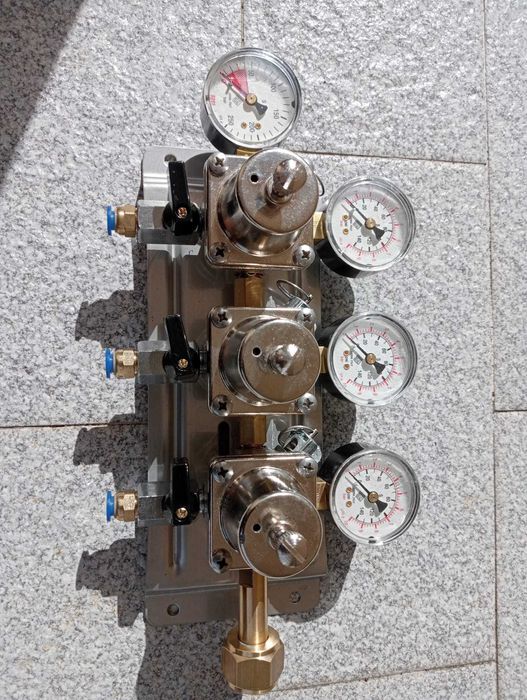 Manómetro triplo para maquinas de cerveja