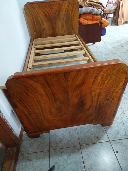 Ліжка шпонований масив дерева
