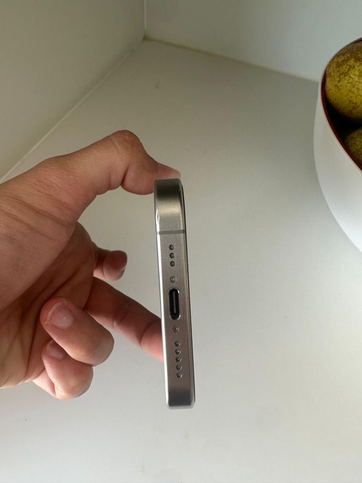 iPhone 15 Pro 128GB – Natural Titanium (comprado em 2024)