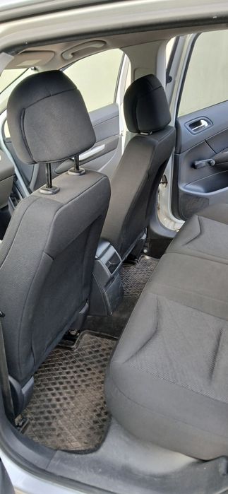 Peugeot 308 2009 rok