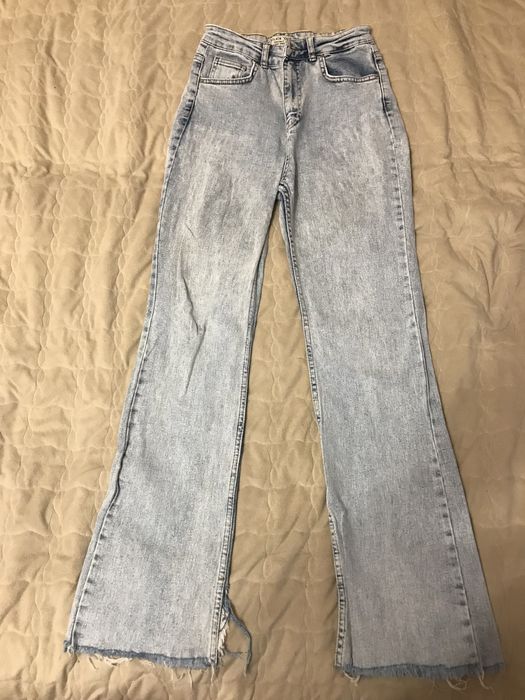 Джинси кльош