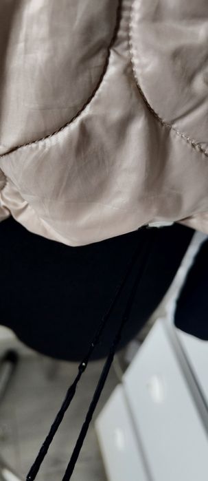 Kurtka jesienna beżowa stylowa M