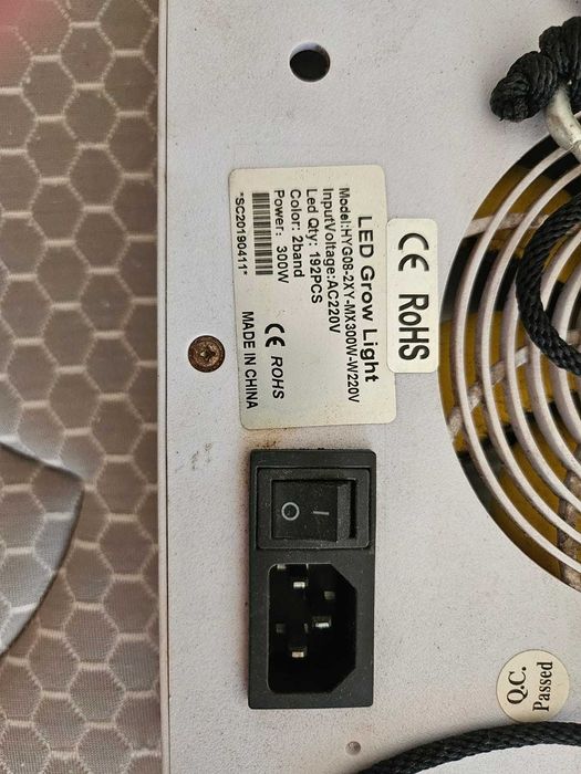 lâmpada LED para cultivo 300 W fase de floração