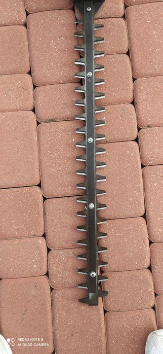 Nożyce elektryczne do żywopłotu AEG