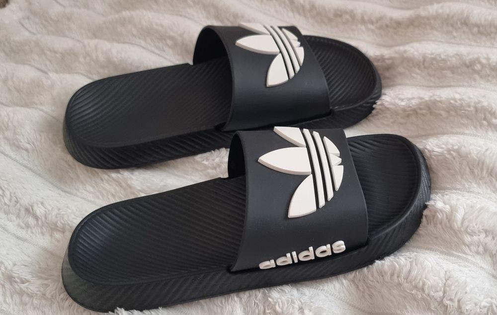 Шльопанці adidas 40р-25см