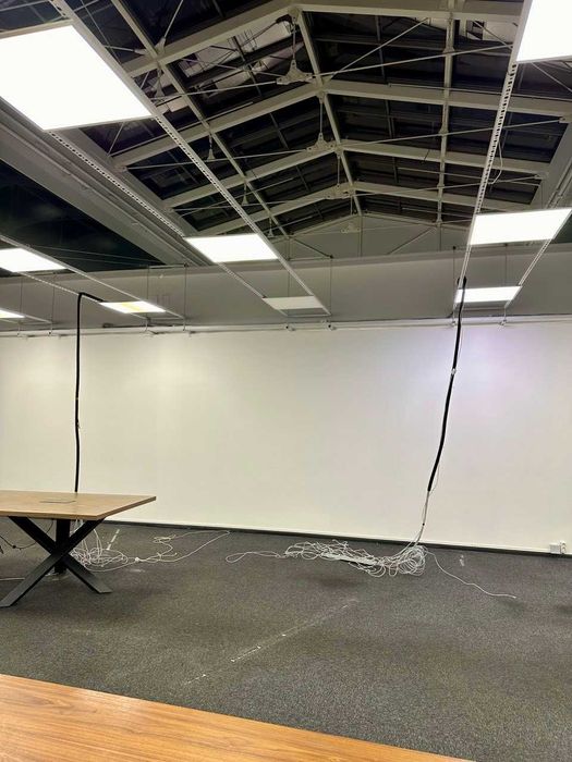 Офис с генератором, 2500 кв.м., метро Шулявка. ТРЦ COSMO MULTIMALL