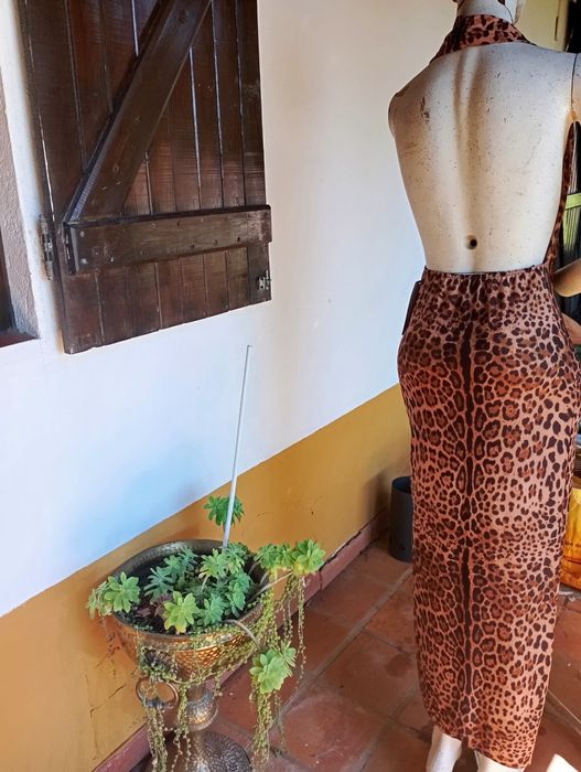 Vestido tigresa justo ao corpo