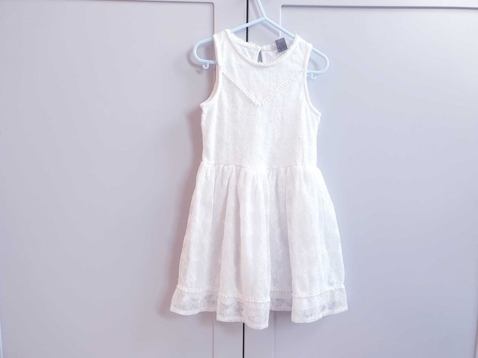 Biała koronkowa sukienka 104 110 Little Kids