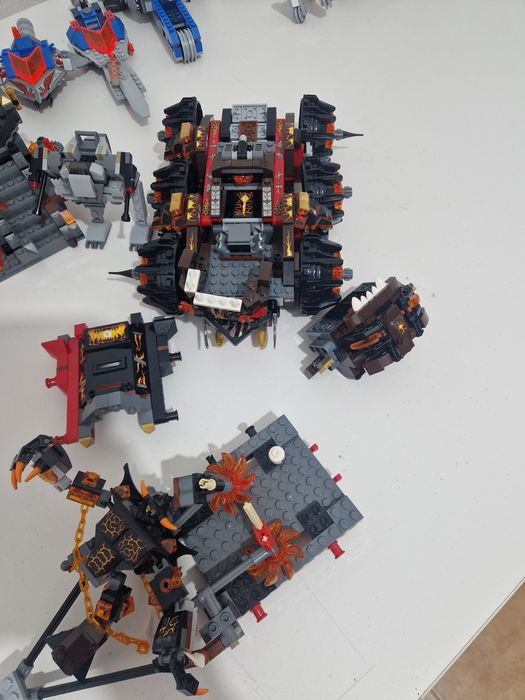 LEGO Nexo Knights 70320, 70315,  70321, 70323