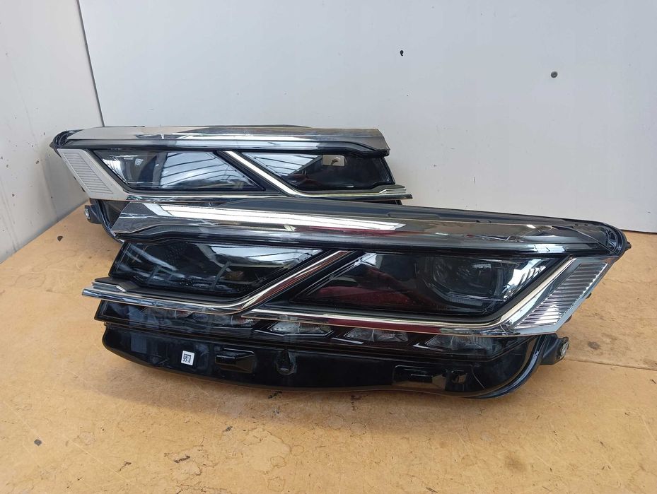 VW TOUAREG III 760 Фара Фари передні ліва права FULL LED MATRIX