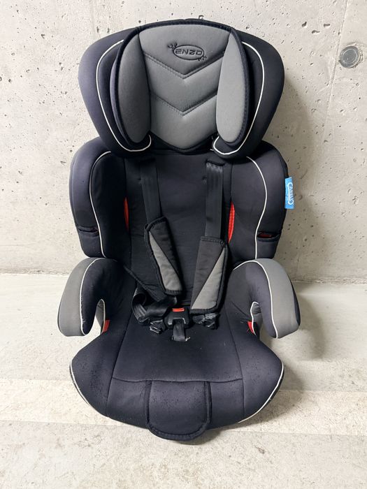 Fotelik samochodowy dzieciecy