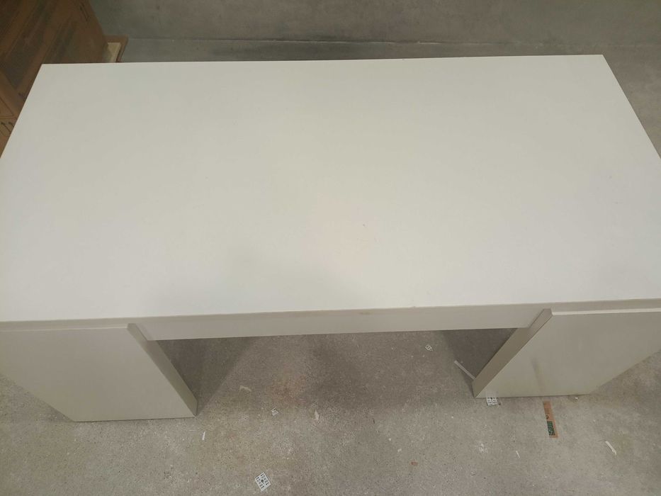 Mesa de sala ou escritório