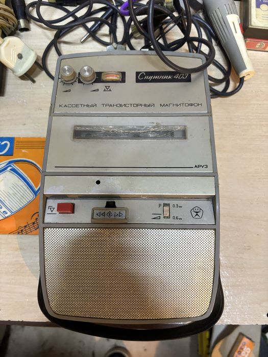 Магнитофон Спутник-403