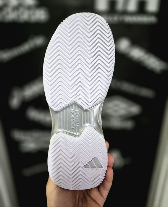 Жіночі кросівки Adidas  CourtJam Control W.(Оригінал)38⅔-24,5см