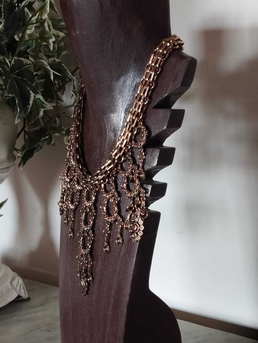 Colar Dourado Grande