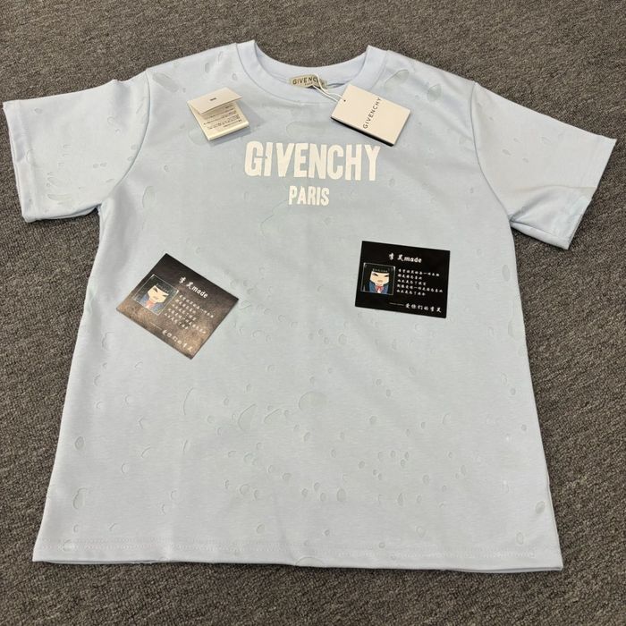 Футболка Givenchy