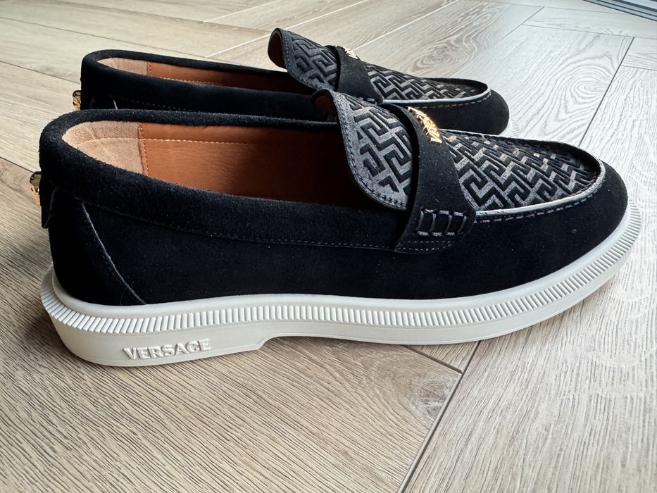 Buty Versace rozmiar 42 kolor czarny mokasyny loafers