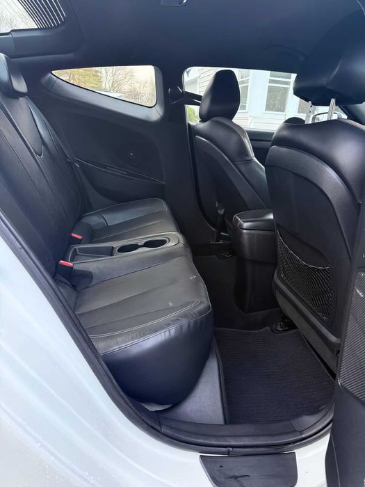 Hyundai Veloster Turbo      2016