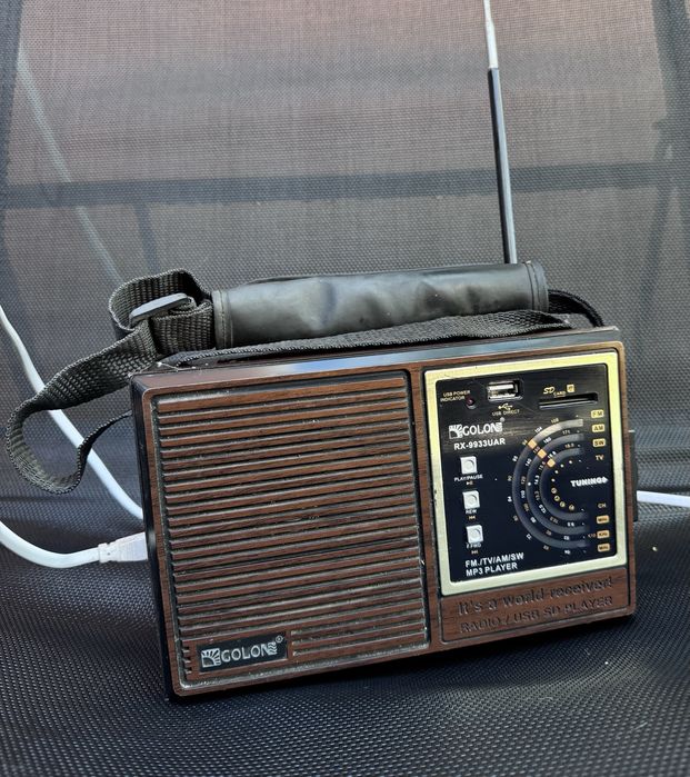 Ретро радиоприёмник Golon RX-9933UAR (FM/AM/SW, USB, SD) в отличном состоянии