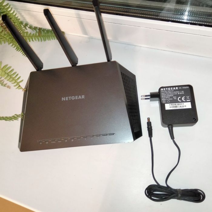 Роутер  NETGEAR R7000