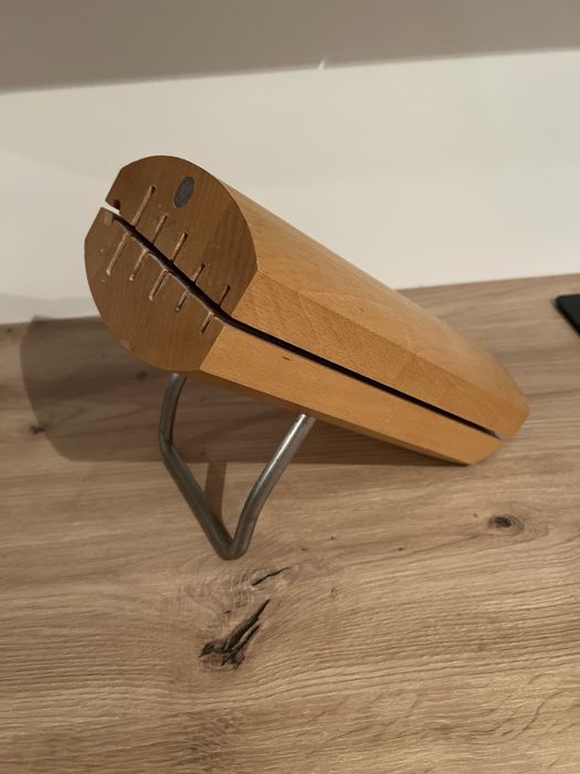 stojak na noże kuchenne