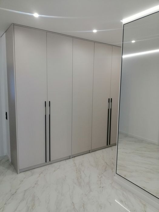 Здається елітна квартира в центрі біля парку, озера,