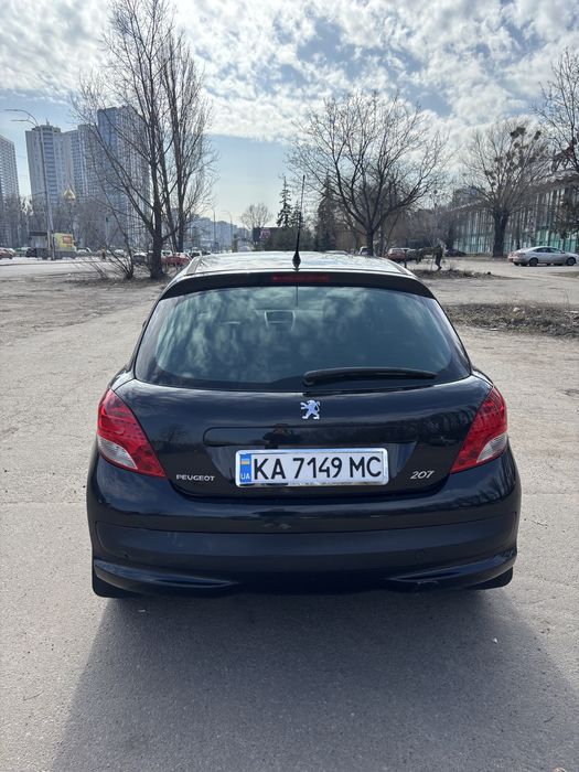 Продам Пежо Peugeot 207