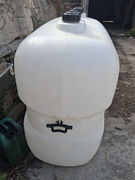 Depósito gasóleo 1 000 LT ,novo,para aquecimento central.
