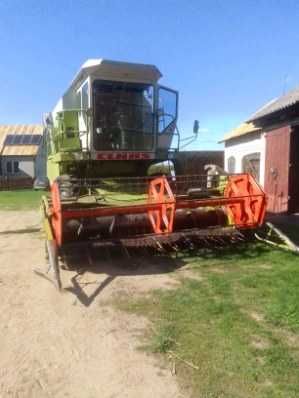 Claas Dominator 76