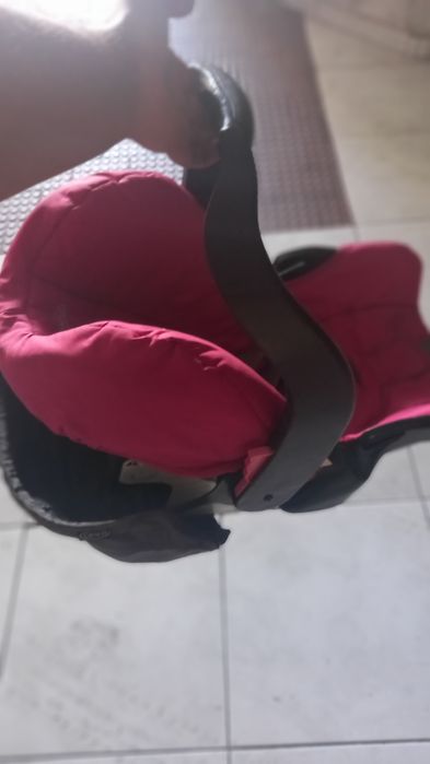 Carrinho + ovo com fixador para automóvel
