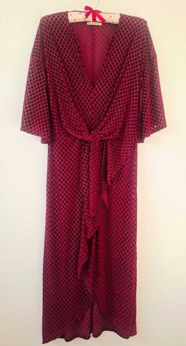Vestido midi Zara em veludo bordeaux tamanho S/M como novo