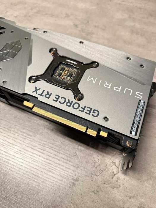 Placa gráfica MSI Suprim X GeForce RTX 4070 Ti
