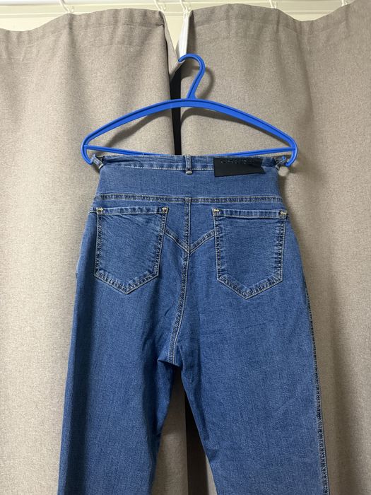 Джинси 3 різних див всі фото zara 38 розмір з розрізами джинси Mugler асиметричні джинси Zara