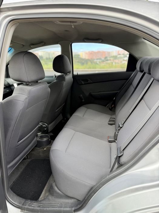 Chevrolet Aveo 1.2 com AC 140 mil kms