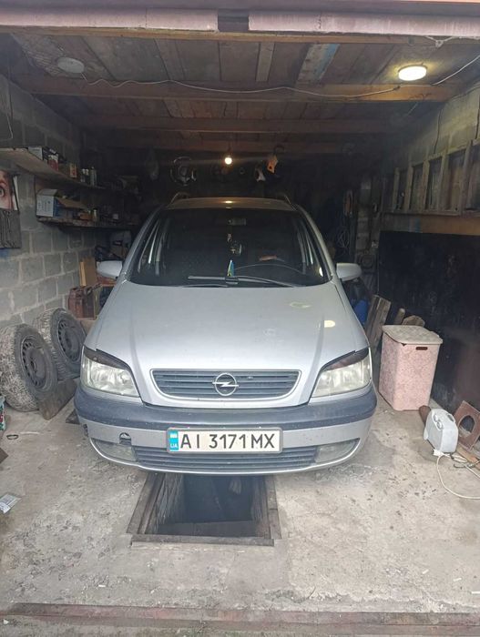 Продам Opel Zafira A