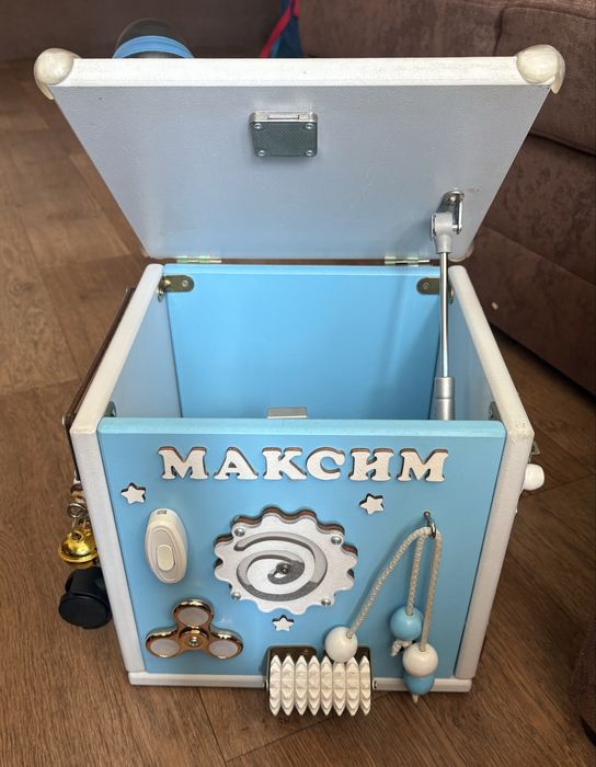 Бізікуб, бізібокс, бізіборд, розвиваюча іграшка